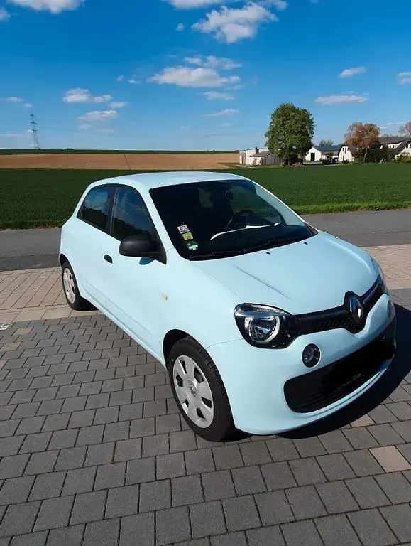 Second-hand Renault Twingo 69 CP (50 kW) 2016 Albastru Hatchback