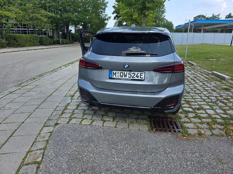 Gebraucht BMW 225 Active Tourer Shadowline 245 PS (180 kW) 2025 Grau Van / Kleinbus
