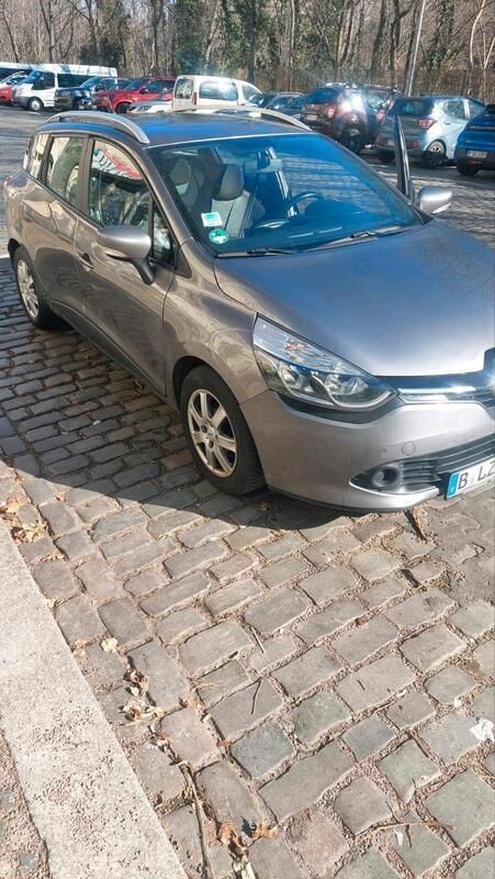 Grau Gebraucht 2014 Renault Clio GrandTour Kombi | 3.200 € - Bild 1/4