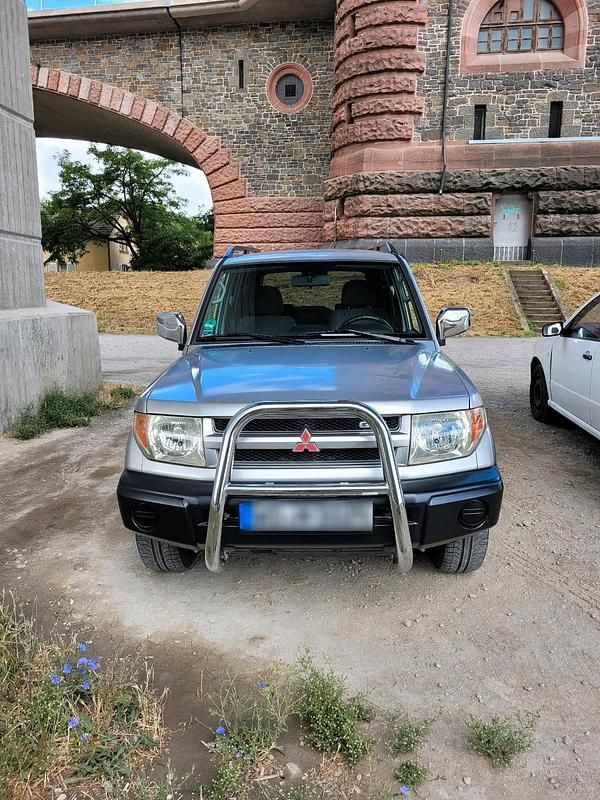Gebraucht Mitsubishi Pajero Intense 129 PS (94 kW) 2001 Silber SUV