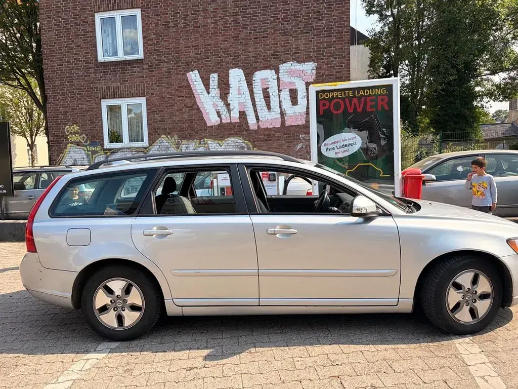 Gebraucht Volvo V50 109 PS (80 kW) 2010 Silber Kombi