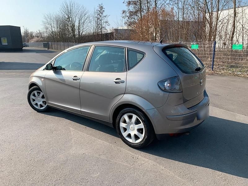 Gebraucht Seat Altea 101 PS (74 kW) 2004 Grau Van / Kleinbus