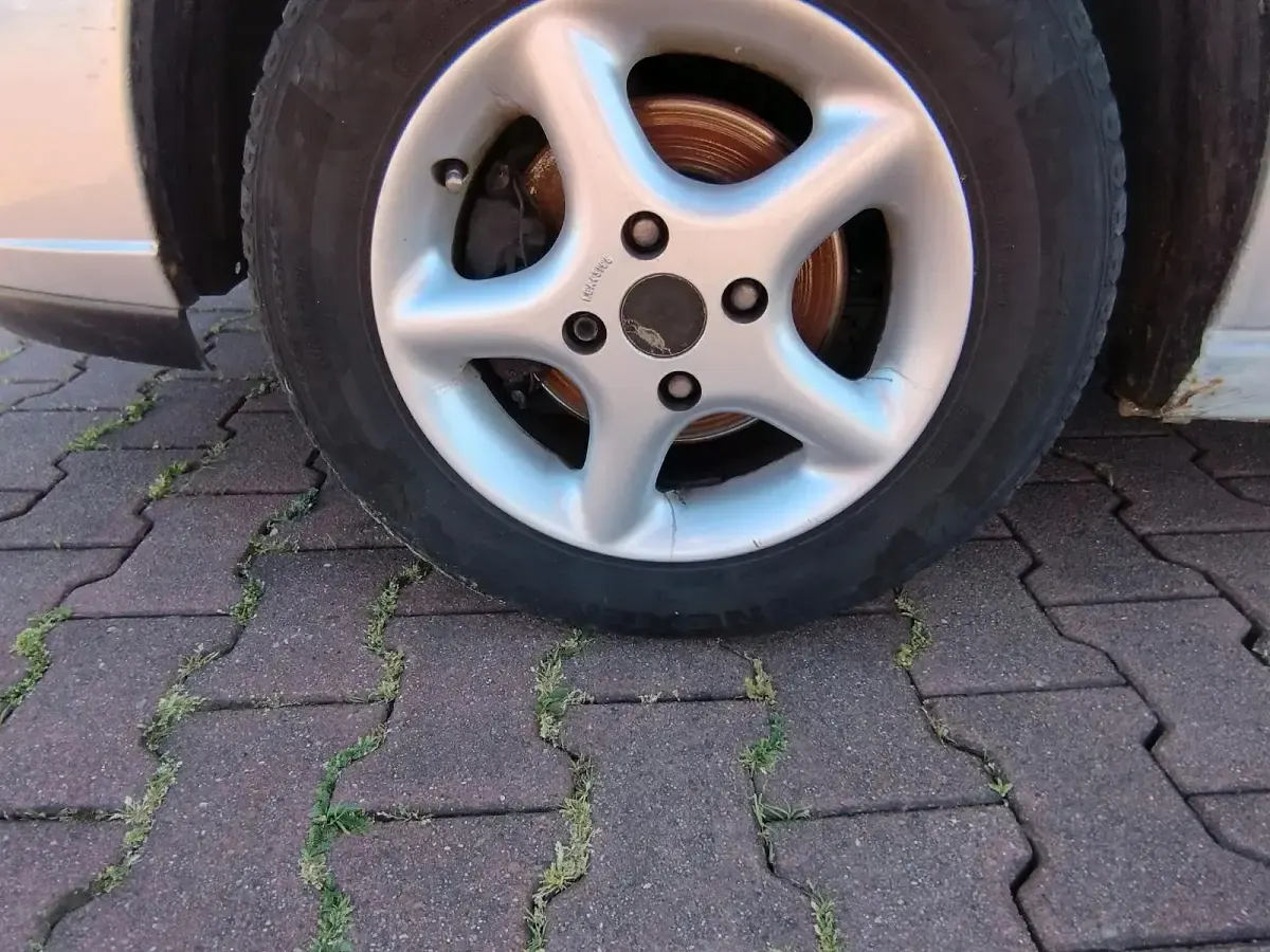 Gebraucht Ford Focus 90 PS (66 kW) 2003 Silber Coupé