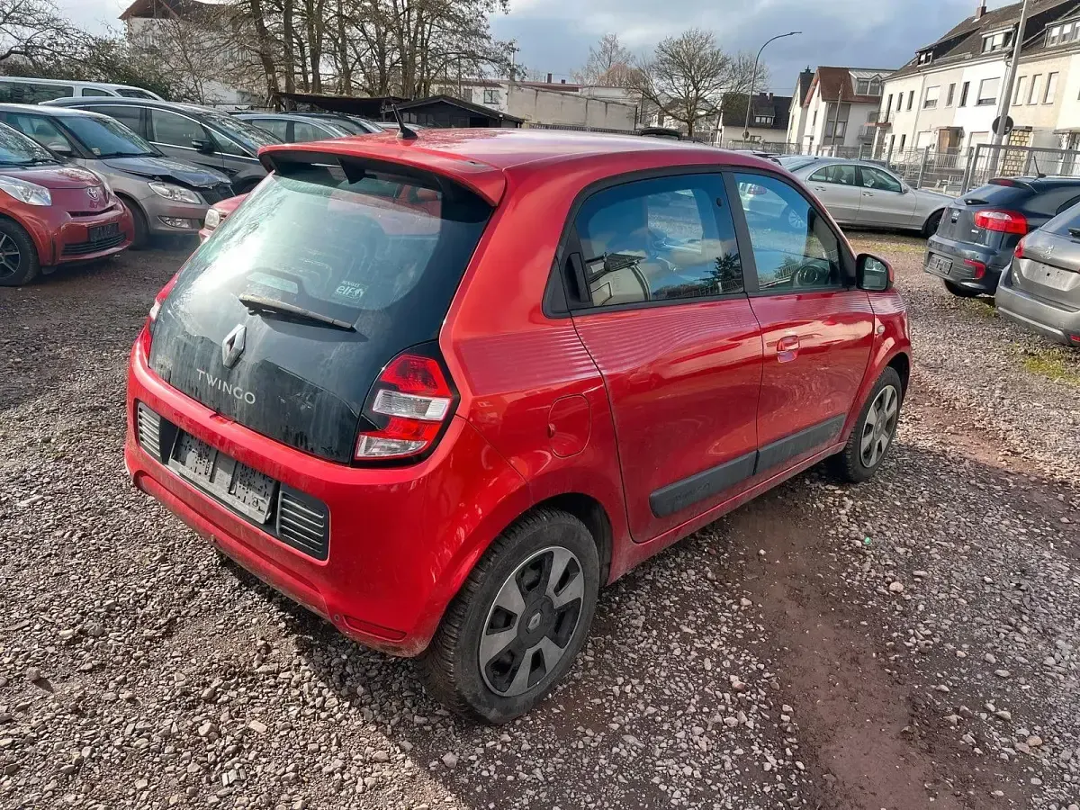 Używany Renault Twingo Dynamique 71 KM (52 kW) 2016 Czerwony Hatchback