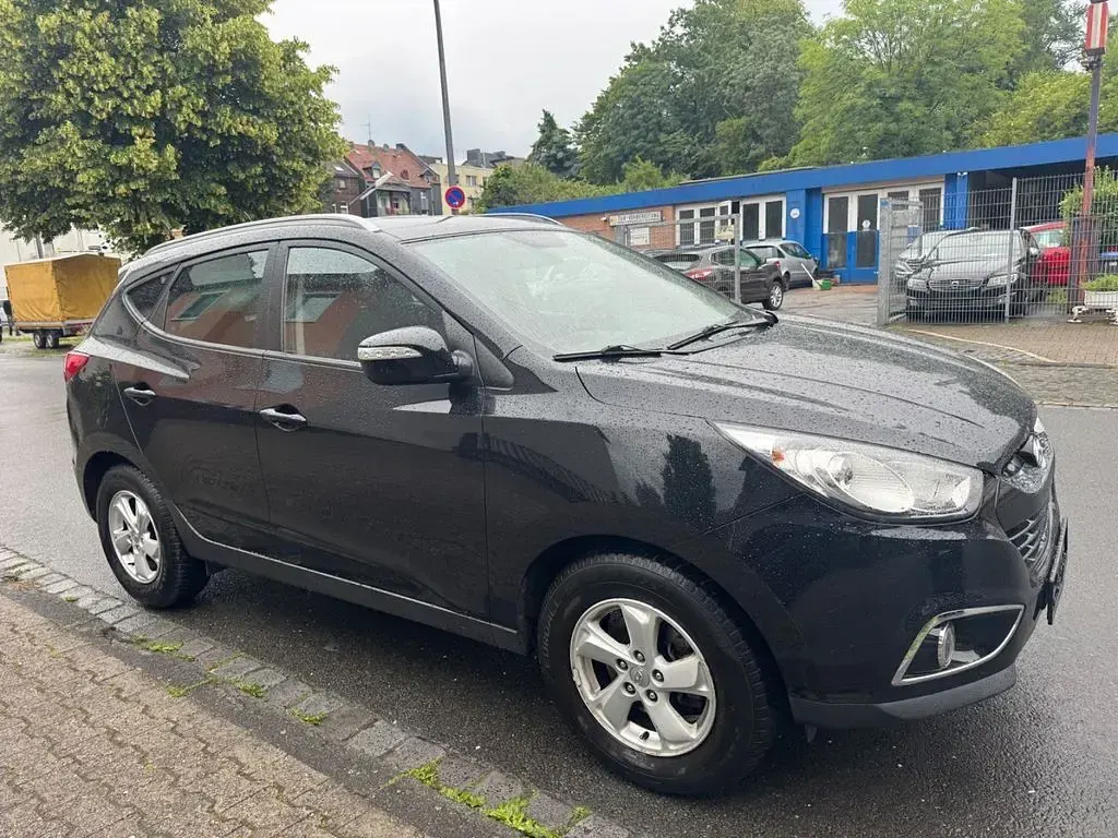 Gebraucht Hyundai ix35 116 PS (85 kW) 2012 Schwarz SUV