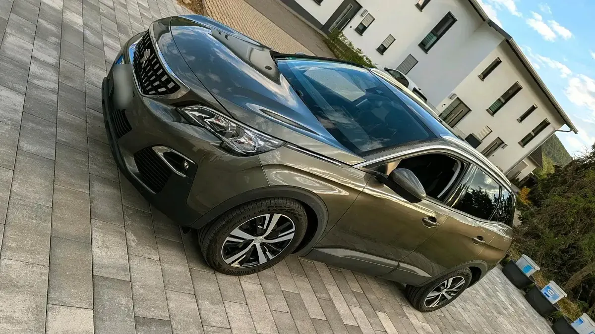 Gebraucht Peugeot 3008 Allure 131 PS (96 kW) 2019 Grau SUV