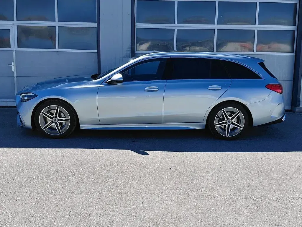 Gebraucht Mercedes C180 AMG 170 PS (125 kW) 2025 Silber Limousine