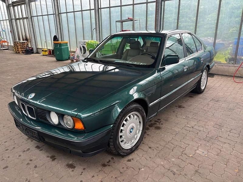 Gebraucht BMW 525 192 PS (141 kW) 1992 Grün Limousine