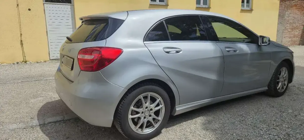 Gebraucht Mercedes A180 Edition 122 PS (89 kW) 2013 Schwarz Limousine