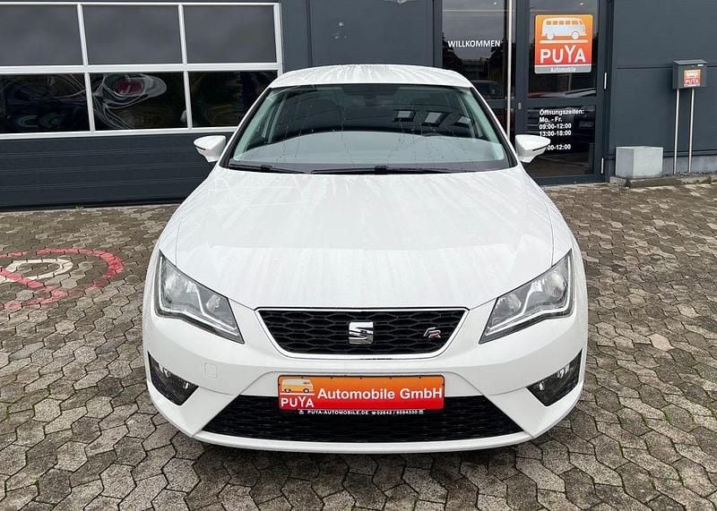 Weiß Gebraucht 2016 Seat Leon FR Limousine | 8.950 € (Guter Preis) - Bild 1/4
