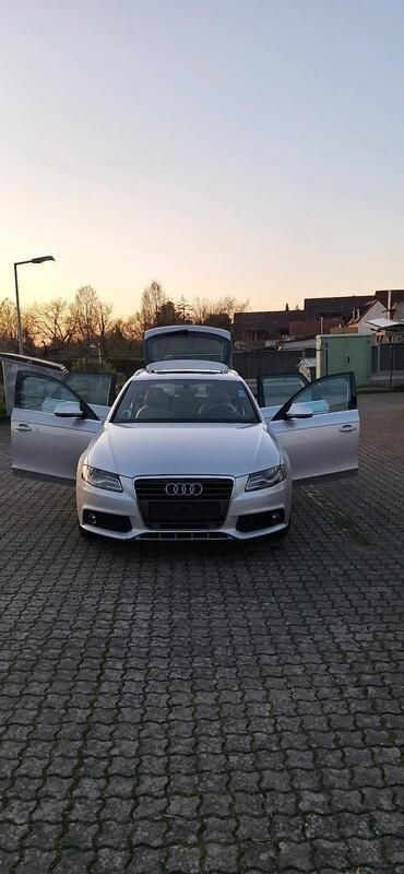 Grau Gebraucht 2009 Audi A4 Kombi | 5.600 € (Guter Preis) - Bild 1/4