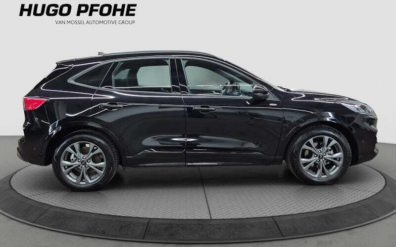 Gebraucht Ford Kuga ST-Line 120 PS (88 kW) 2023 Agate black SUV