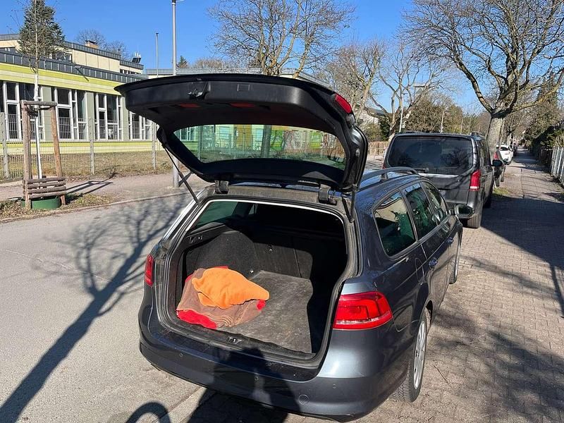 Gebraucht VW Passat Trendline 122 PS (89 kW) 2015 Grau Kombi