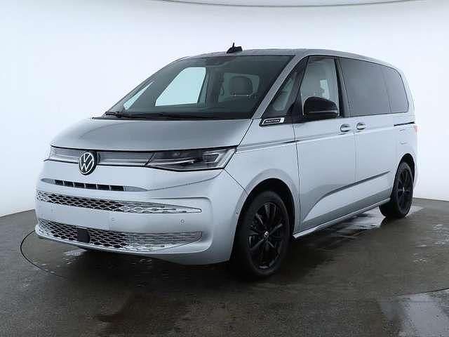 Gebraucht VW Multivan Style 150 PS (110 kW) 2025 Reflexsilber metallic Van
