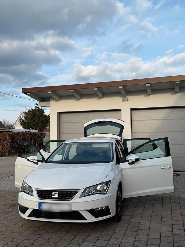 Gebraucht Seat Leon 131 PS (96 kW) 2019 Weiß Limousine
