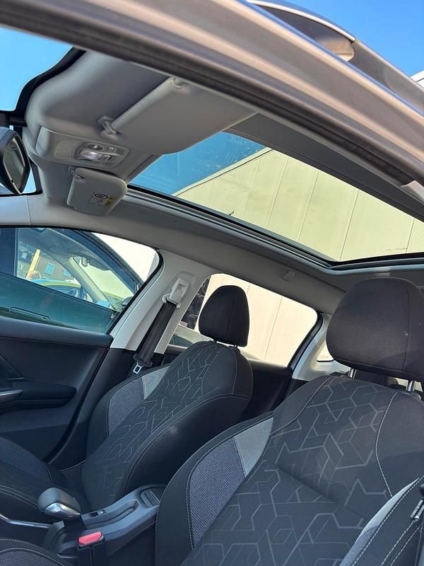 Gebraucht Peugeot 2008 110 PS (80 kW) 2017 Andere farben SUV