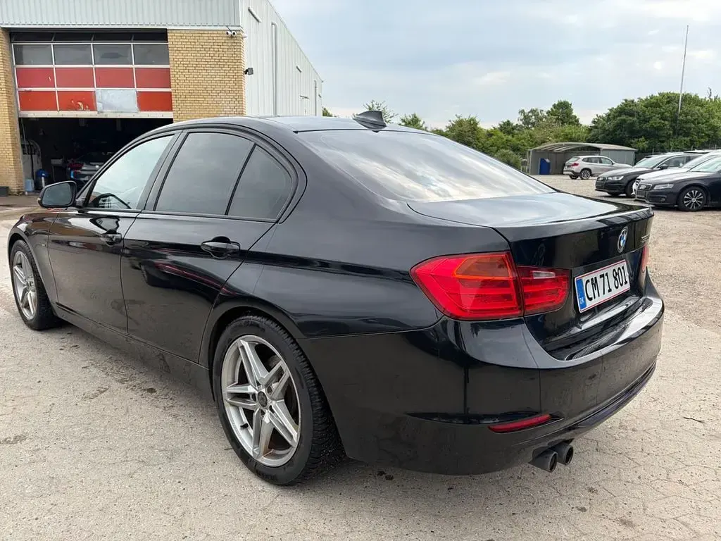 Gebraucht BMW 328 M Sport 245 PS (180 kW) 2012 Schwarz Limousine