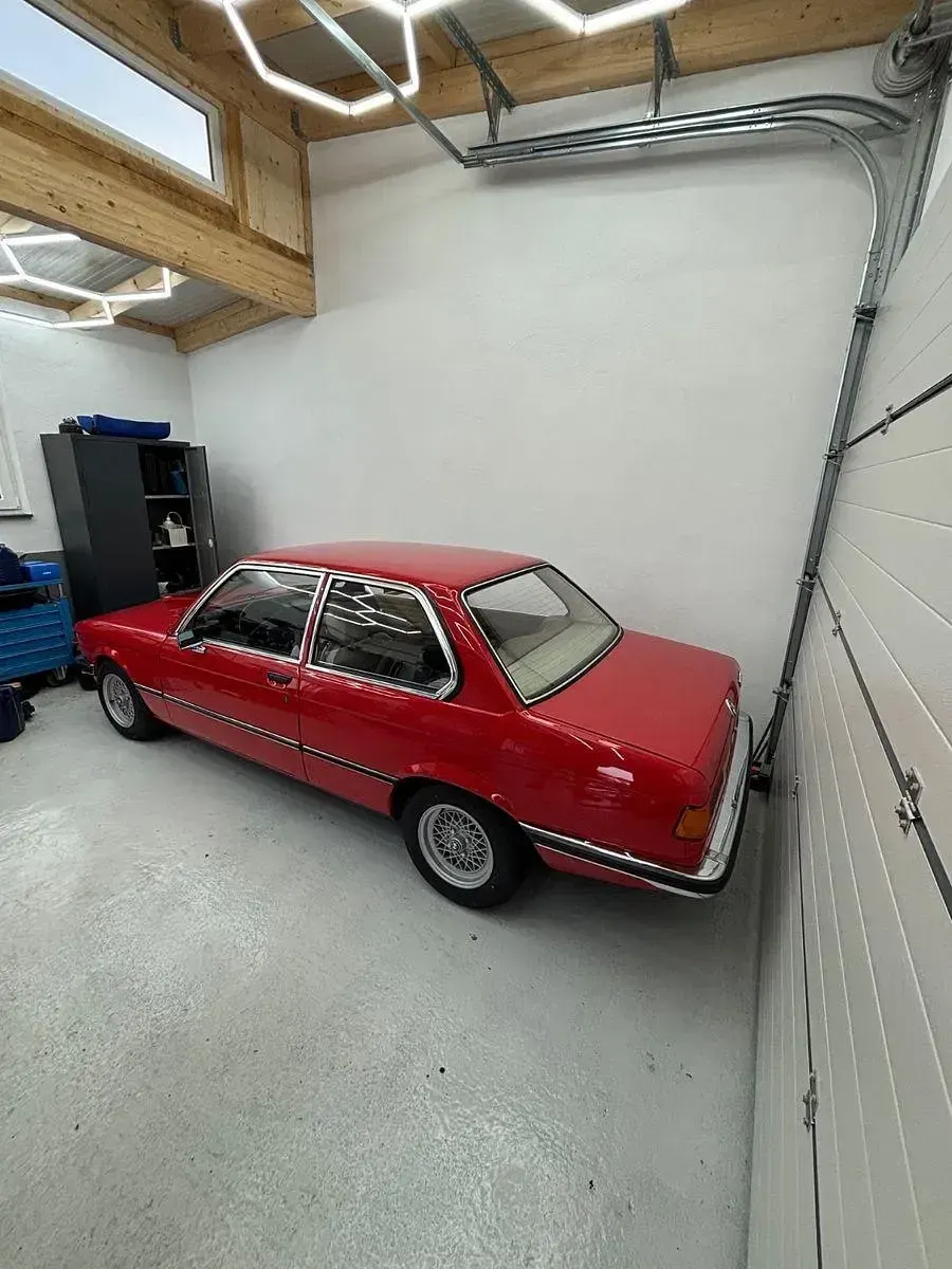 Gebraucht BMW 318 Basis 98 PS (72 kW) 1976 Rot Limousine