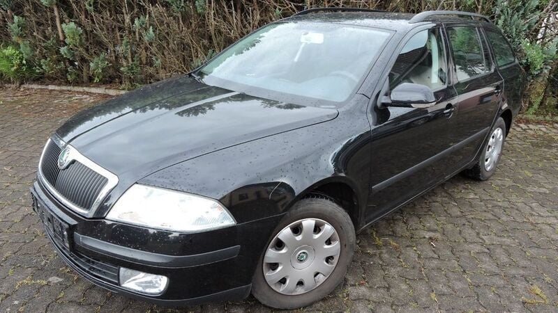 Schwarz Gebraucht 2006 Skoda Octavia Kombi | 2.000 € (Superpreis) - Bild 1/2