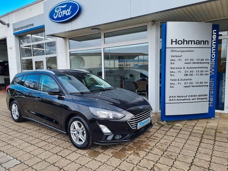 Gebraucht Ford Focus Cool & Connect 125 PS (91 kW) 2022 Schwarz Limousine