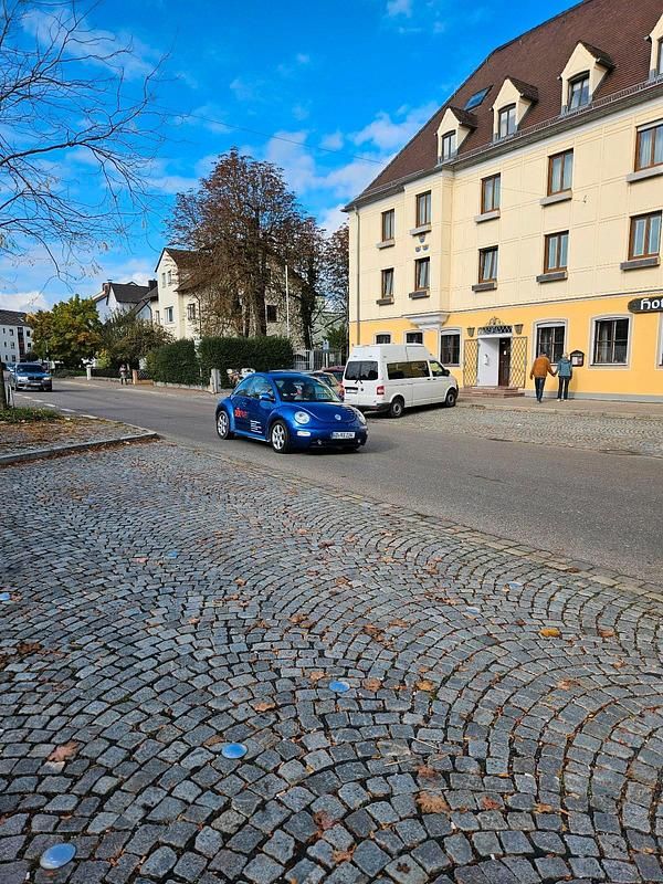 Gebraucht VW New Beetle 105 PS (77 kW) 2004 Blau Kleinwagen