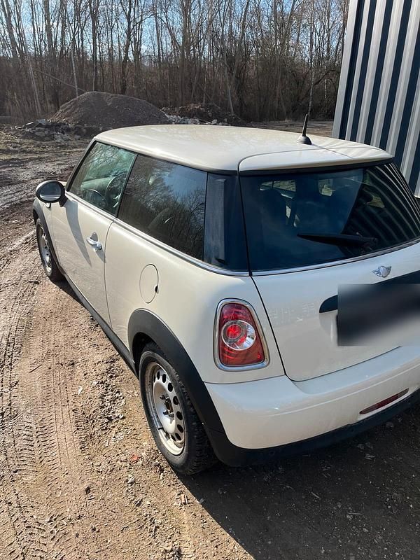 Gebraucht Mini Cooper 75 PS (55 kW) 2013 Weiß Kleinwagen