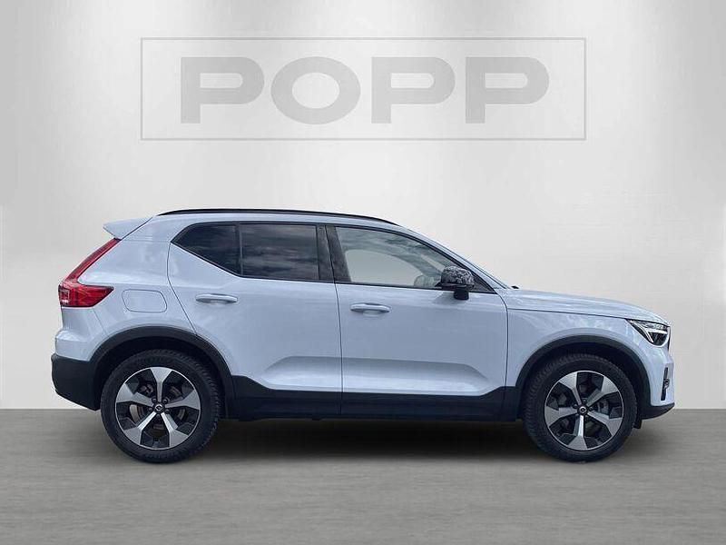 Gebraucht Volvo XC40 Plus 163 PS (119 kW) 2024 Cloud blue, solid / solid SUV