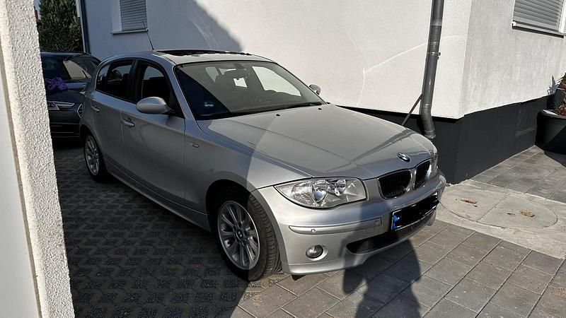 Silber Gebraucht 2005 BMW 116 Advantage Kleinwagen | 4.799 € (Etwas zu teuer) - Bild 1/4