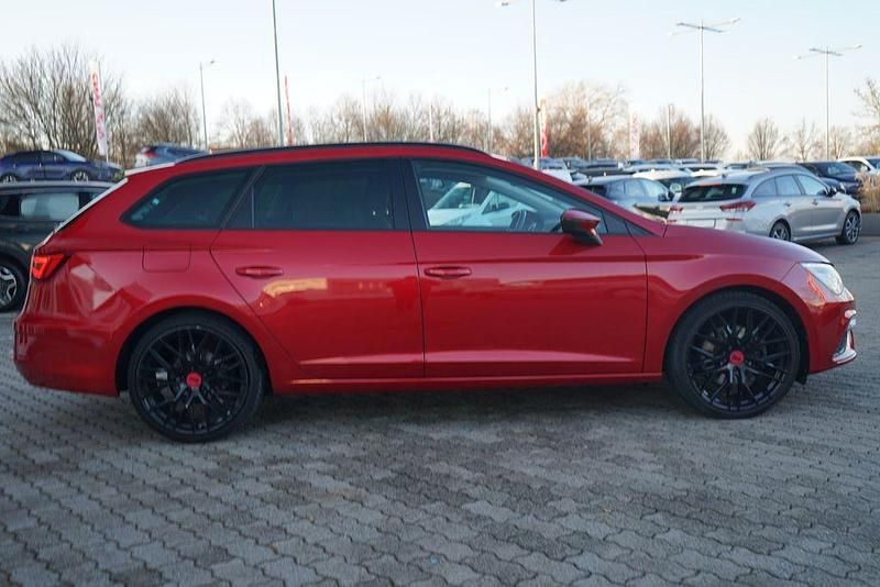 Gebraucht Seat Leon ST FR 190 PS (139 kW) 2019 Rot Kombi