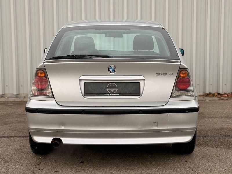 Gebraucht BMW 316 116 PS (85 kW) 2002 Silber Limousine