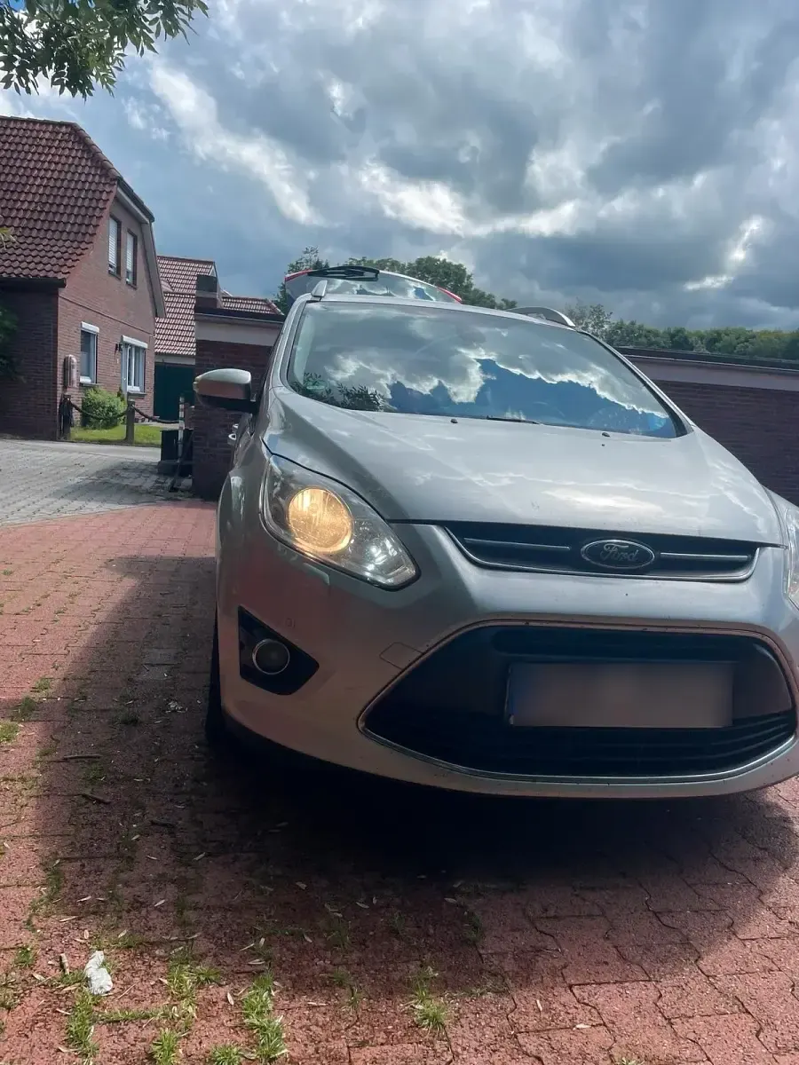 Gebraucht Ford Grand C-Max 116 PS (85 kW) 2011 Silber Van / Kleinbus