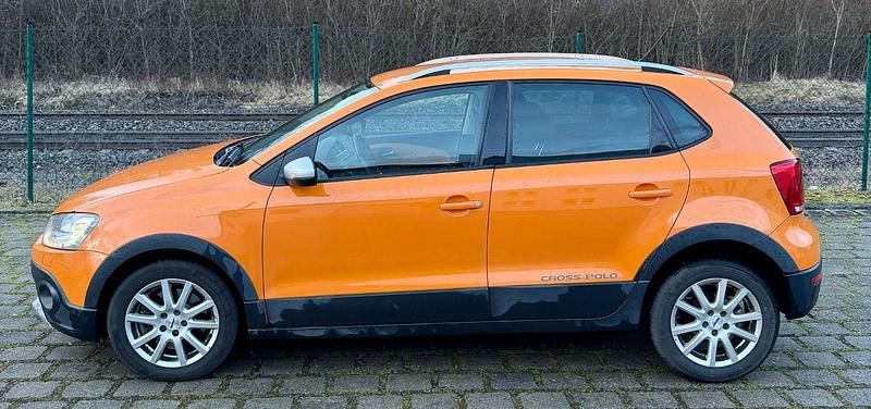 Gebraucht VW Polo Cross 105 PS (77 kW) 2011 Orange Kleinwagen