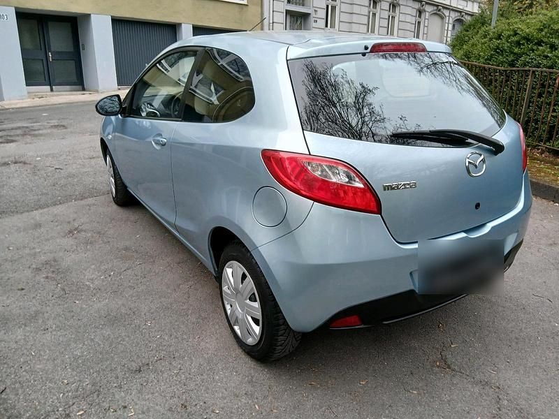 Gebraucht Mazda 2 Inclusive 86 PS (63 kW) 2009 Blau Kleinwagen