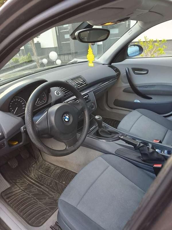 Używany BMW 116 116 KM (85 kW) 2005 Szary Hatchback