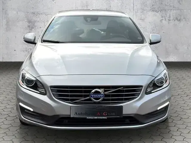 Gebraucht Volvo S60 Momentum 150 PS (110 kW) 2014 Silber Limousine