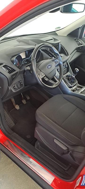 Gebraucht Ford Kuga Cool & Connect 150 PS (110 kW) 2017 Rot SUV