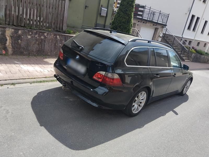 Second-hand BMW 525 177 CP (130 kW) 2005 Negru Break