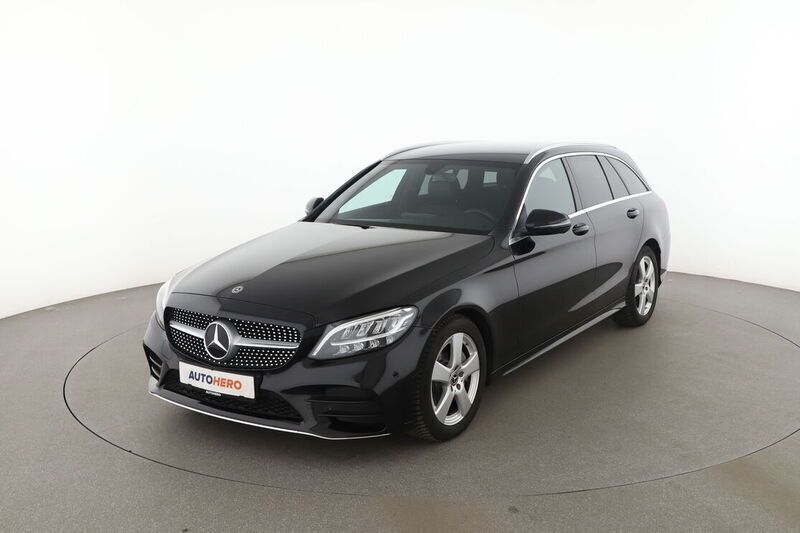 Schwarz Gebraucht 2018 Mercedes C220 AMG line Kombi | 25.480 € (Fairer Preis) - Bild 1/4