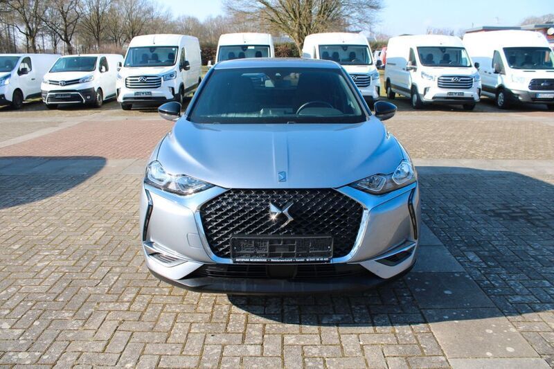 Grau Gebraucht 2022 DS Automobiles DS3 Crossback Bastille SUV | 14.499 € (Fairer Preis) - Bild 1/4