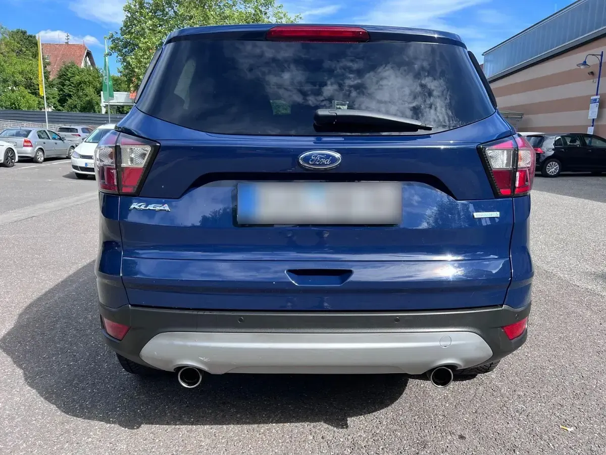Gebraucht Ford Kuga Cool & Connect 150 PS (110 kW) 2017 Blau SUV