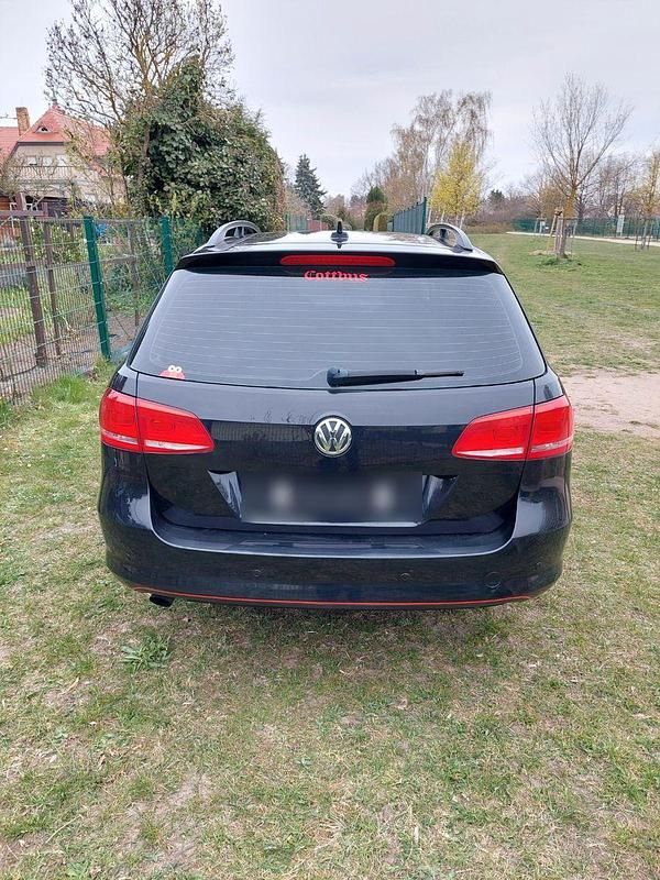Gebraucht VW Passat Trendline 122 PS (89 kW) 2011 Schwarz Kombi