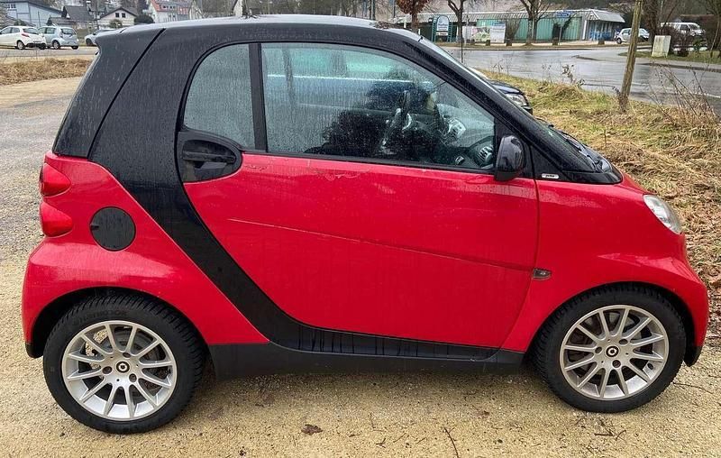 Schwarz Gebraucht 2009 Smart ForTwo Coupé Coupé | 3.000 € (Guter Preis) - Bild 1/4