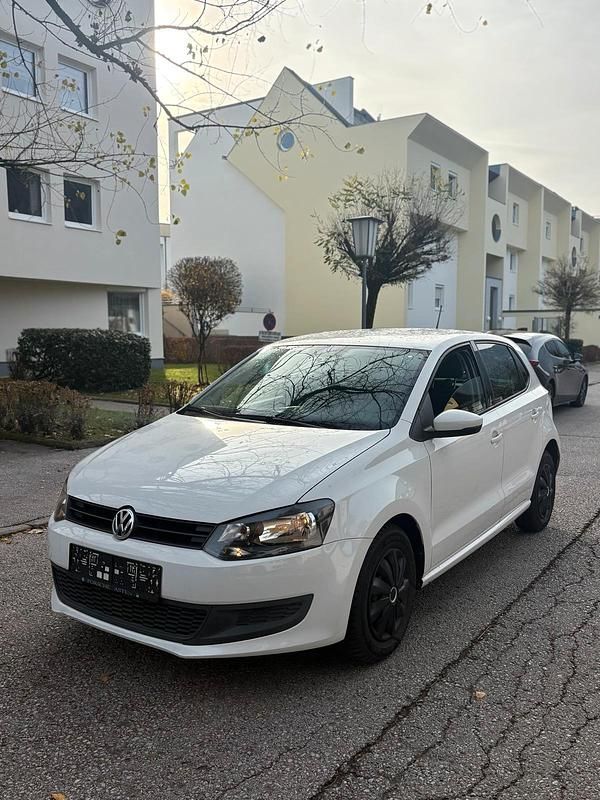 Weiß Gebraucht 2010 VW Polo Kleinwagen | 2.999 € (Superpreis) - Bild 1/4