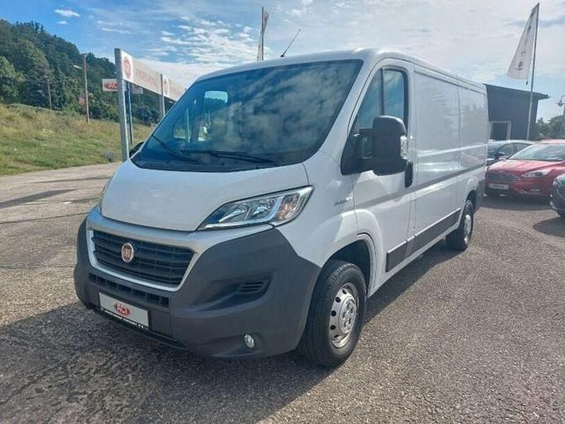 Weiß Gebraucht 2017 Fiat Ducato Van | 19.990 € (Etwas zu teuer) - Bild 1/4
