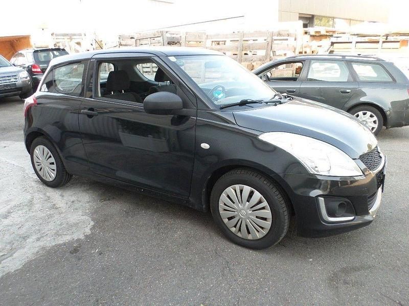 Schwarz Gebraucht 2014 Suzuki Swift Basic Limousine | 2.850 € (Etwas zu teuer) - Bild 1/4