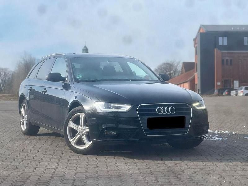 Gebraucht Audi A4 Ambiente 190 PS (139 kW) 2015 Schwarz Kombi