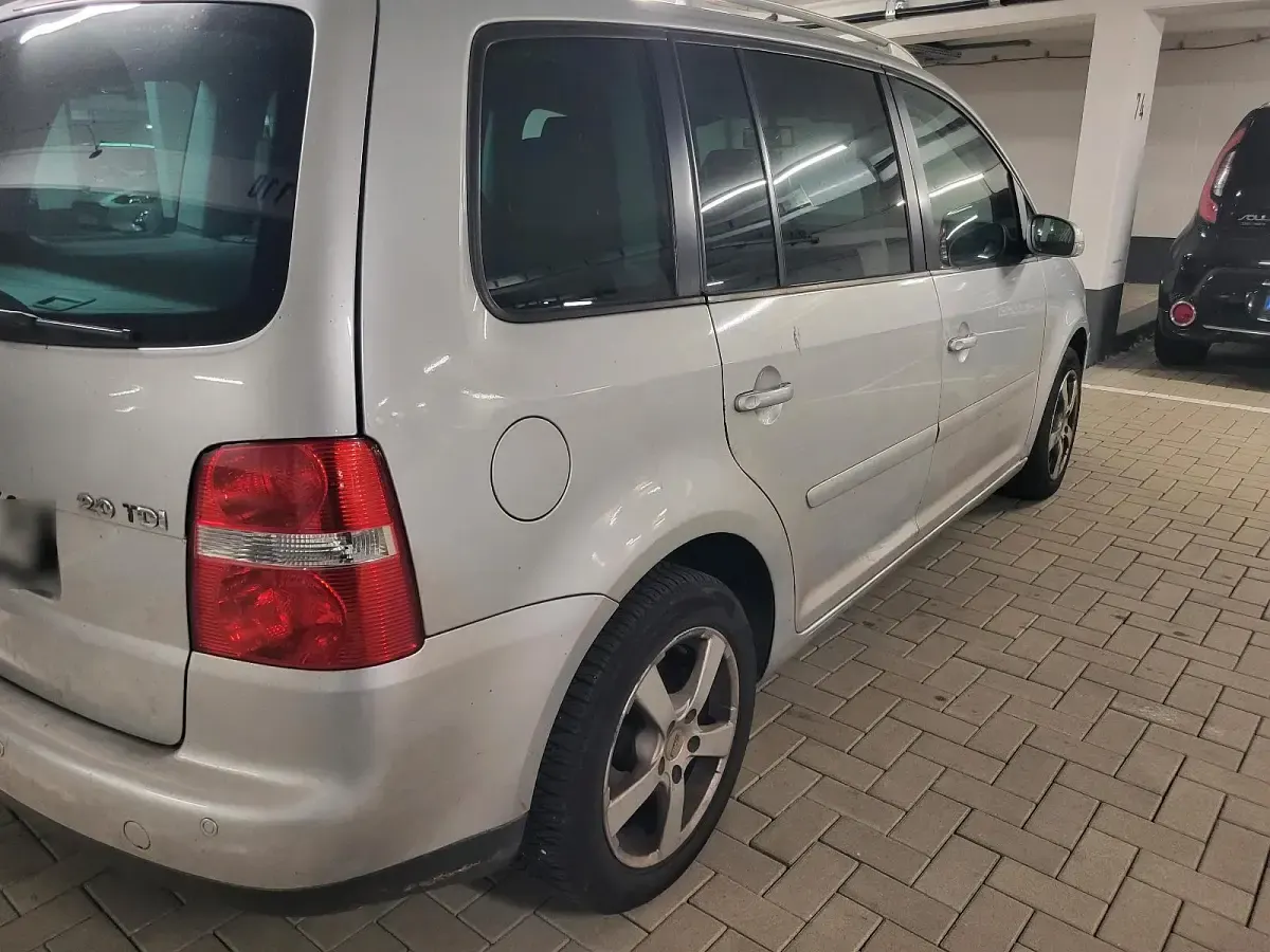 Gebraucht VW Touran 140 PS (102 kW) 2005 Silber Van / Kleinbus