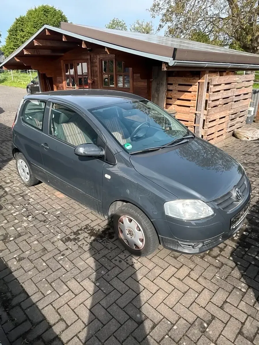 Usata VW Fox 54 CV (39 kW) 2007 Grigio Utilitaria