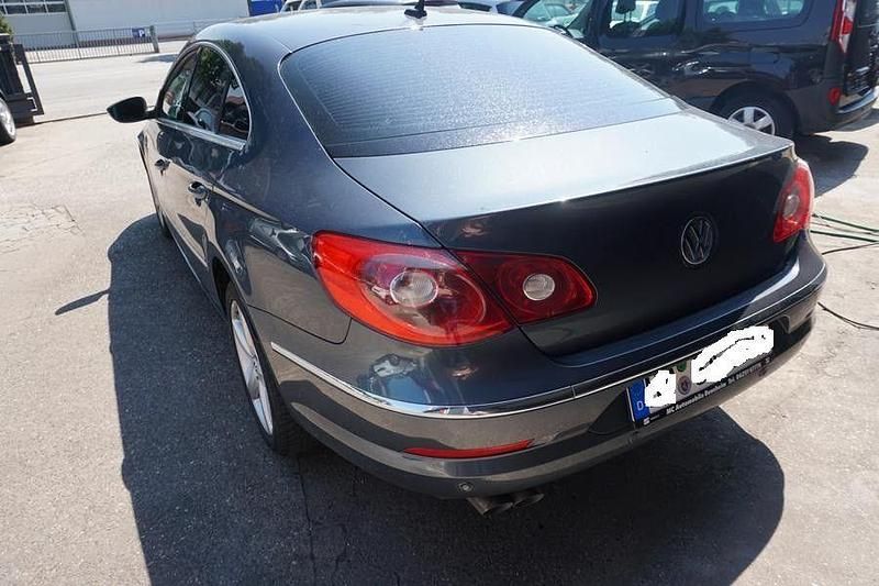 Gebraucht VW Passat Basis 140 PS (102 kW) 2010 Grau Limousine