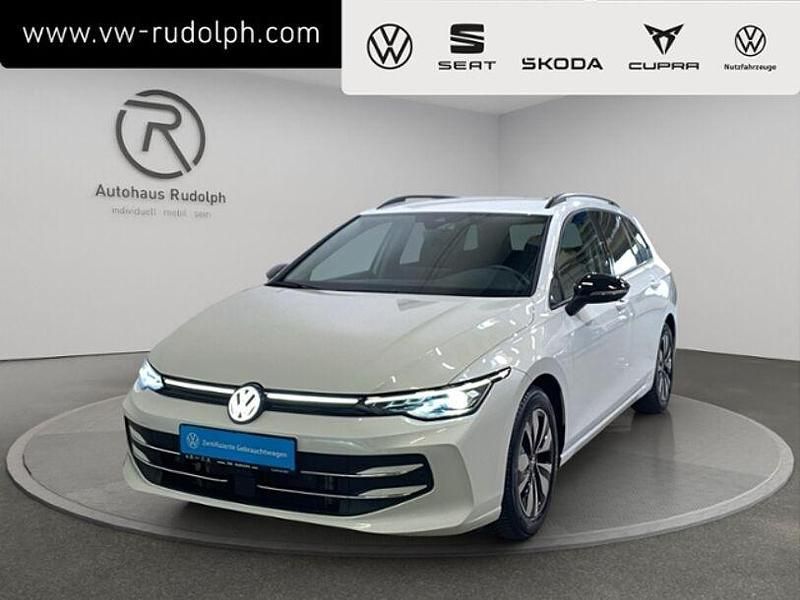 Oryxweiß perlmutteffekt Gebraucht 2024 VW Golf VIII Goal Kombi | 29.390 € (Fairer Preis) - Bild 1/4